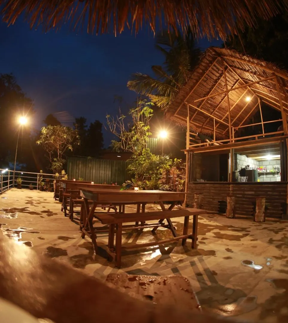 Deck On The Hills Hostel Κάντι