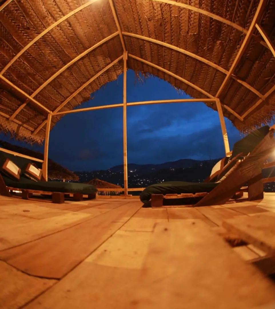 Deck On The Hills Hostel Κάντι